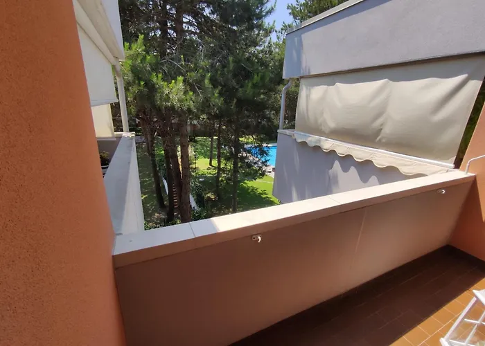 Monolocale Con Piscina E Terrazzo Bibione